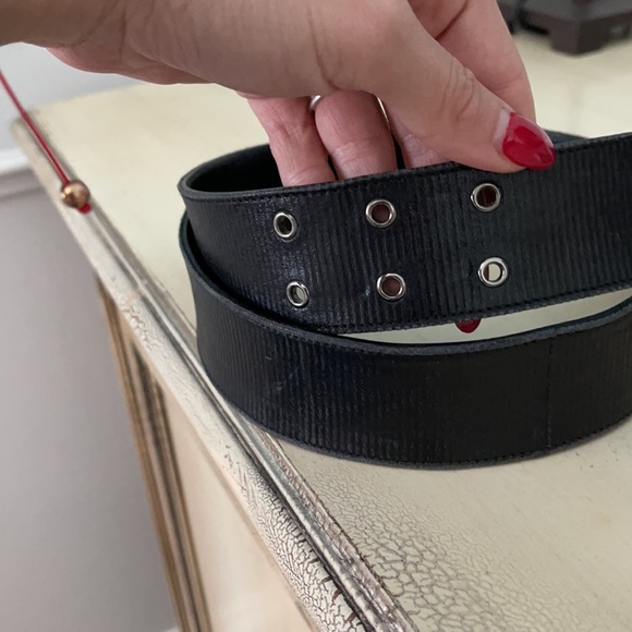 Gucci Authentic Leather Belt - Picture 3 of 5